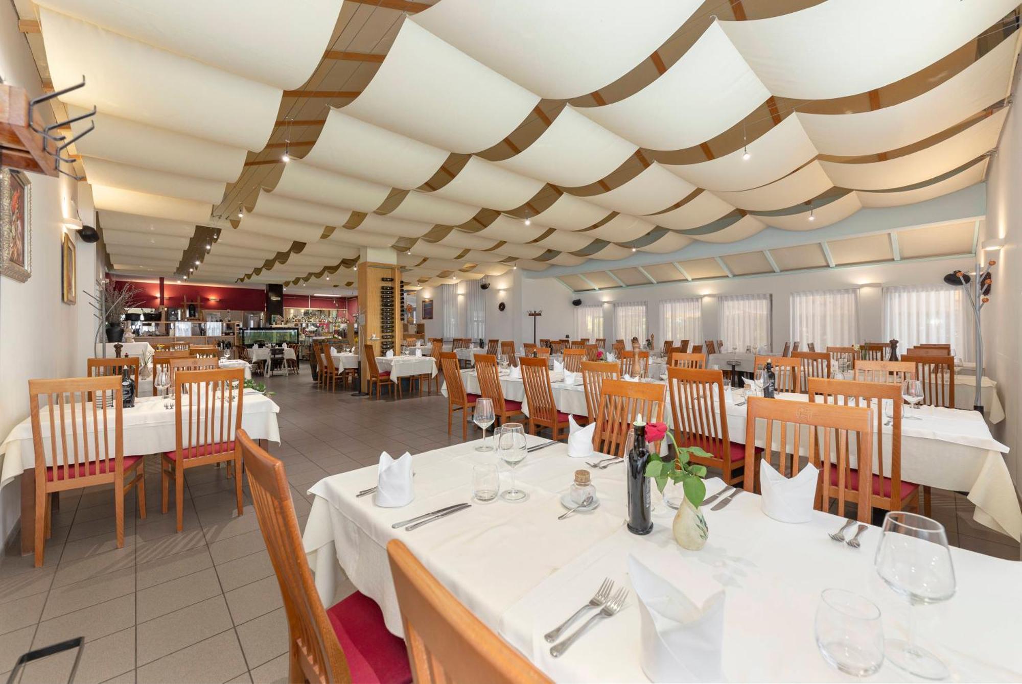 Restaurant Bric Dekani Eksteriør billede